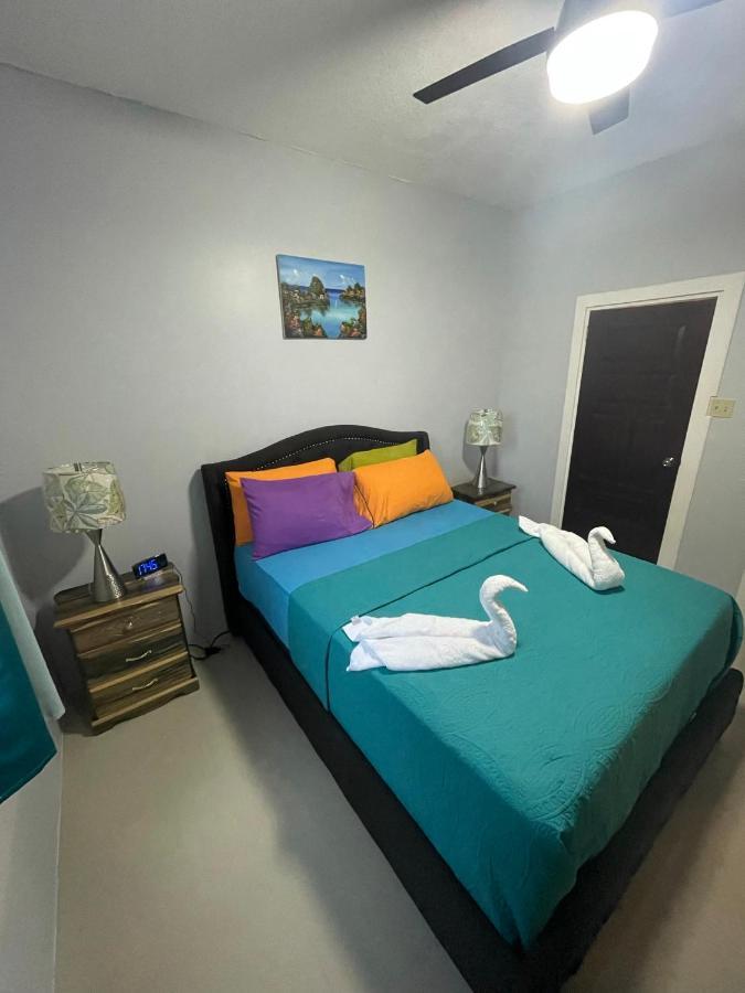 Jamrock Suites Kingston Exteriör bild