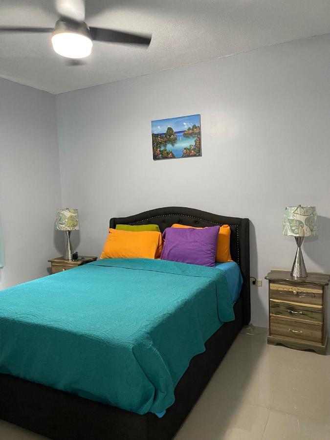 Jamrock Suites Kingston Exteriör bild